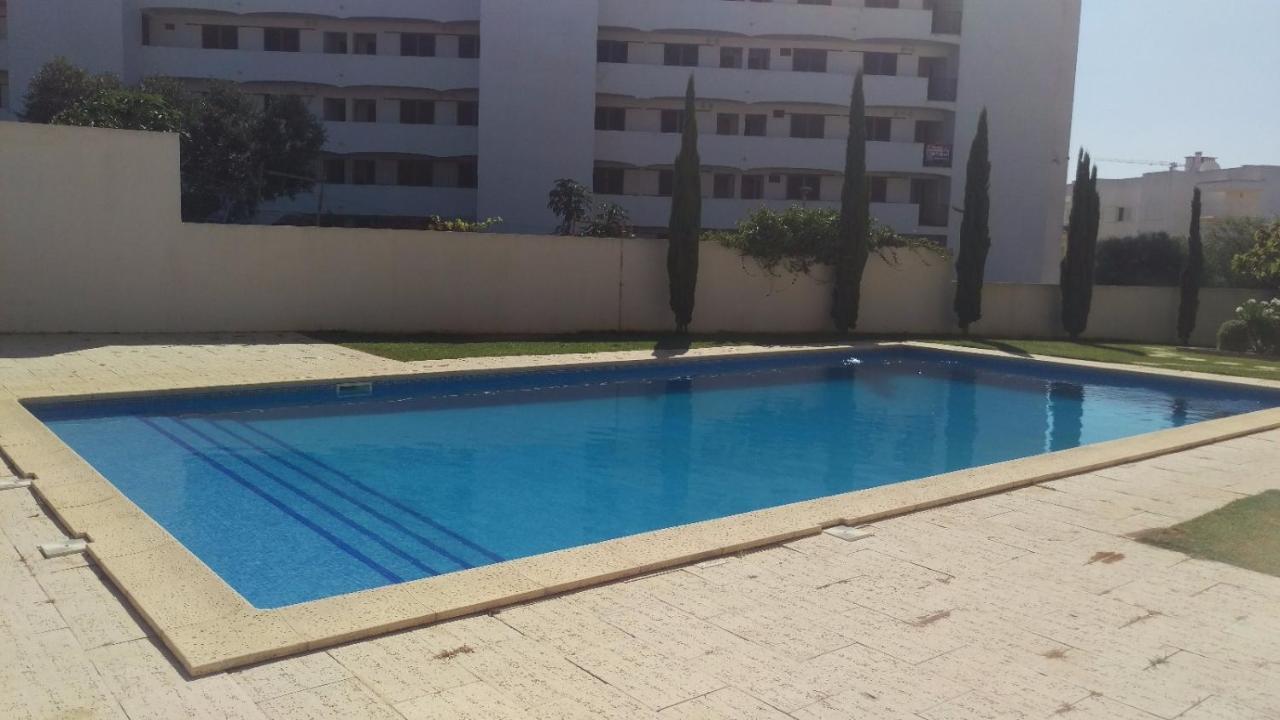 Modern 3 Bedroom Pool View. อัลบูเฟรา ภายนอก รูปภาพ