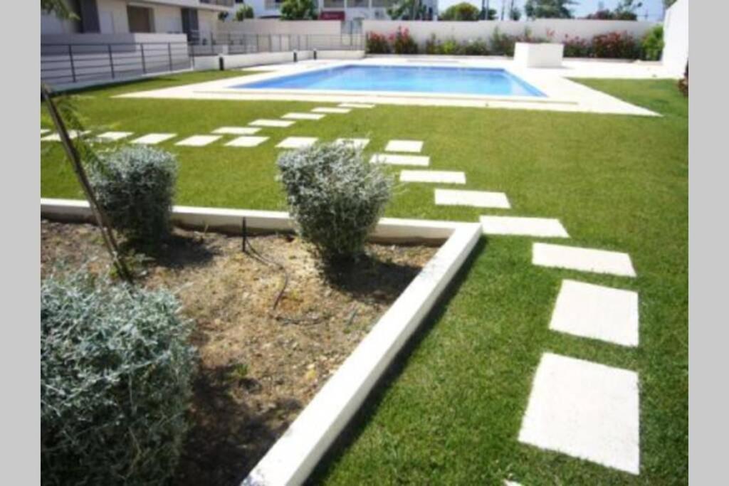 Modern 3 Bedroom Pool View. อัลบูเฟรา ภายนอก รูปภาพ