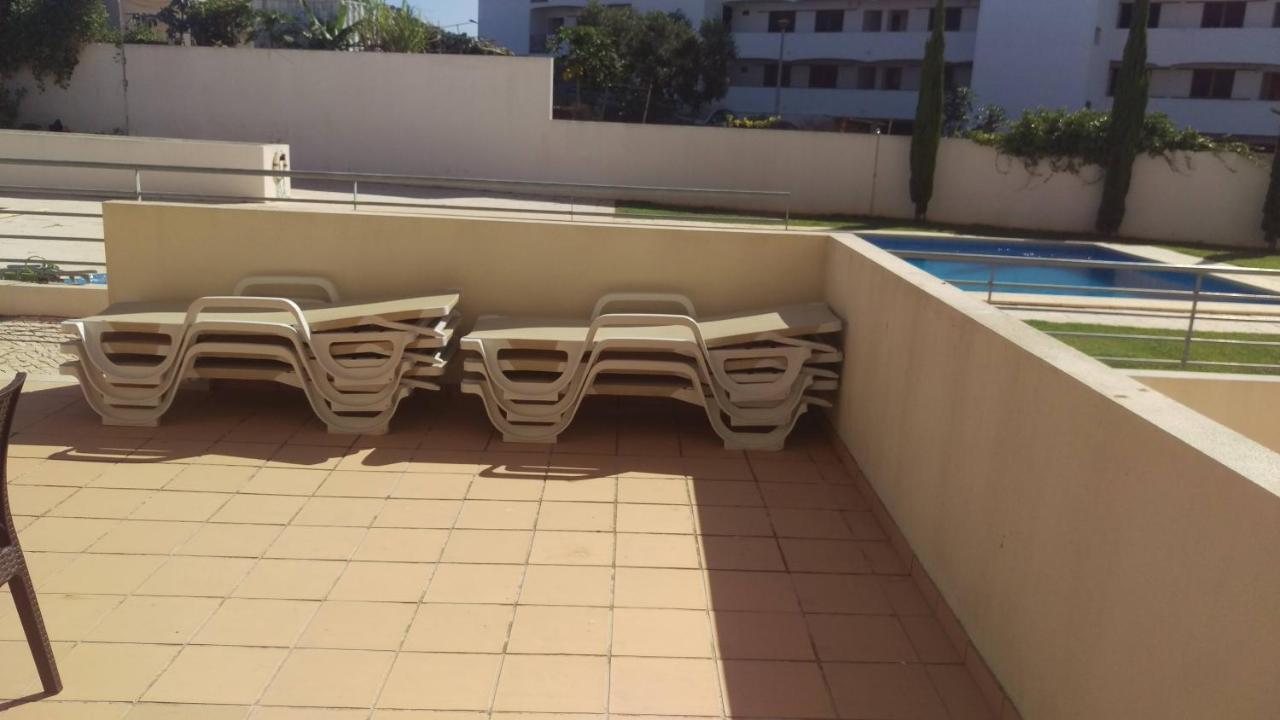 Modern 3 Bedroom Pool View. อัลบูเฟรา ภายนอก รูปภาพ